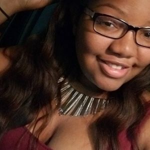 Meet your Posher, Naomi